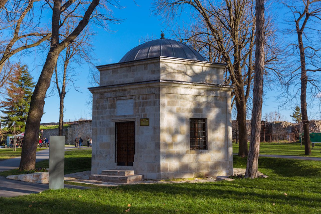 Pašino turbe na Kalemegdanu - Spomen na Osvajača Moreje ili zaboravljenog beogradskog upravnika?